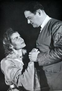 Praha-Kobylisy, Lidové divadlo, nezjištěná hra, 194x