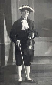 Nové Město nad Metují, Tyl, Lucerna