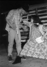 Bílina, Bílinské divadelní minimum, Rebel Yale, 2000