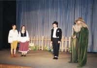 Dolní Dobrouč, Kroužek divadelních ochotníků, Pohádky z Krakonošovy zahrádky, 2002