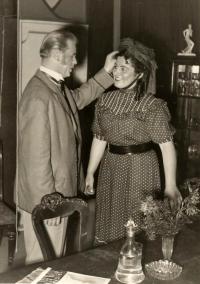 Libochovice, Scéna, Plynové lampy, asi 60. léta 20. stol.