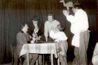 Mladějovice, Skupa, Divotvorný klobouk, 1987