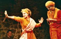 Brno, Studio Dům, Princ Bhadra a princezna Vasantaséna, Na prknech Veverská Bítýška 2002