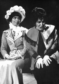 NERADOVÁ, Marie, Bystřice u Benešova, Čokoládový hrdina, 1979