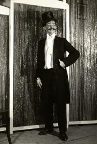 Praha-Kobylisy, Lidové divadlo, Podskalák, 1949