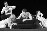 Praha, Bez zábran, Účastníci zájezdu