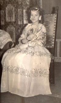 Bílá Třemešná, školní soubor, Popelka, 1969