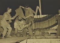 Lysá nad Labem, výstava DIVADLO JE PODIVUHODNÁ VĚC...,  Falešní proroci, 1981, výstavní panel, 2018