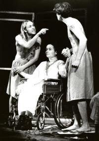 Lysá nad Labem, Divadlo AHA, Služky, 1998