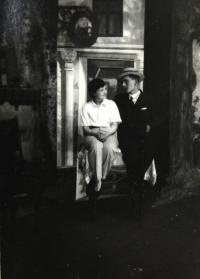 Pečky, Tyl, Dozněla píseň lásky, 1932