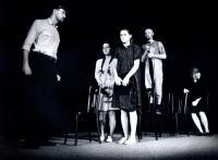 Praha, DIVADLO (bez záruky), Rodinné album, CP FEMAD Libice nad Cidlinou 2000