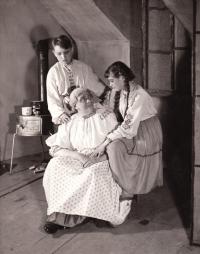 Hronov, MAJ, Sněhová královna, 1955