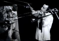 Brno, Líšeň, Improvizace – Červená, Bez názvu, CP FEMAD Libice n. Cidl. 1998