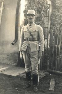 Lukavice, Pan Štola ve hře Kurýr generála Štefanika, asi 193x