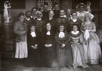 Nový Bydžov, Jirásek, Fotografie, Dámy a husaři, 1952