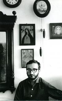 Scénograf Karel Zmrzlý, portrét kolem roku 1970