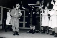 Ořechov u Brna, Tylovo divadlo, Ubu králem, 1987