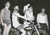 38,JH, Liberec, Y, Kabaret, v programu 38. JH není uveden