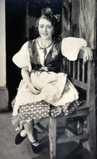 Praha-Kobylisy, Lidové divadlo, U panského dvora, 1940