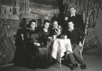 Praha-Kobylisy, Lidové divadlo, 4 doby českého kabaretu, 1946