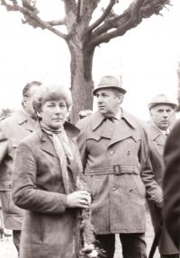 Hronov, MAJ, 160 let ochotnického divadla v Hronově, 1986