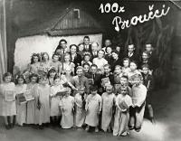 Praha, Intimní divadlo dětem, Broučci, 194x