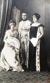 Vysoké nad Jizerou, Krakonoš, Madame Sans-Gene, 1926