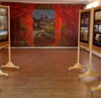 Holetín, výstava Malované opony, 2012