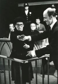 Praha-Vysočany, Gong, Svědectví obhajoby