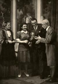 Praha-Kobylisy, Lidové divadlo, Koflíček Marie Terezie, 1946