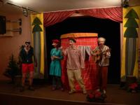 Praha-Lhotka, Extrém, Prasátka a vlk