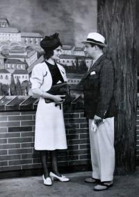 Praha-Kobylisy, Lidové divadlo, Tonča komediantka, 1942