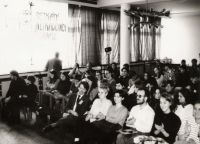 Valašské Meziříčí, Setkání 1996, diváci vojenský klub