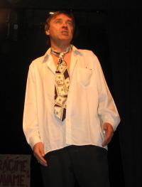 Zdeněk Samec v roli ve vlastní hře Jiráskova zpráva aneb Alois! Mein Gott!!, 2008