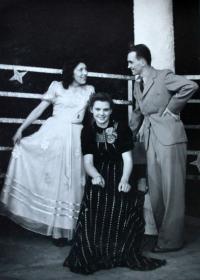 Praha-Kobylisy, Lidové divadlo, Melodie srdcí, 1942